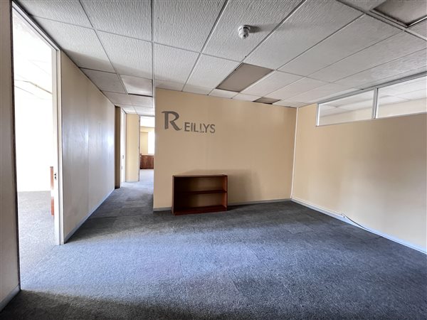 170  m² Commercial space in Wynberg