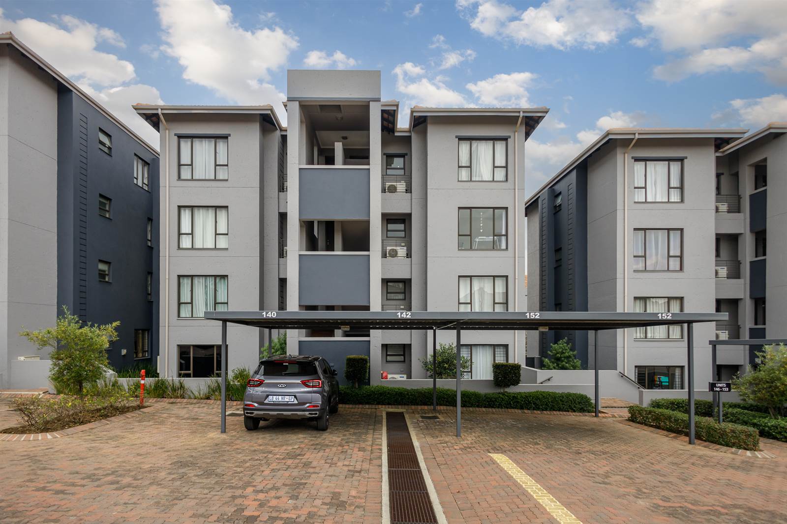 2 Bed Apartment in Lonehill photo number 24