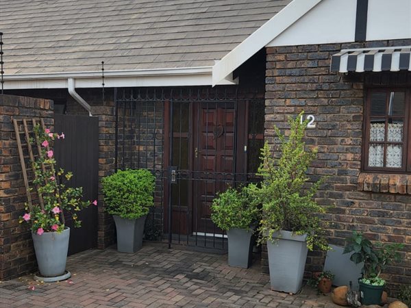 2 Bedroom Townhouse 2 Bedroom Townhouse