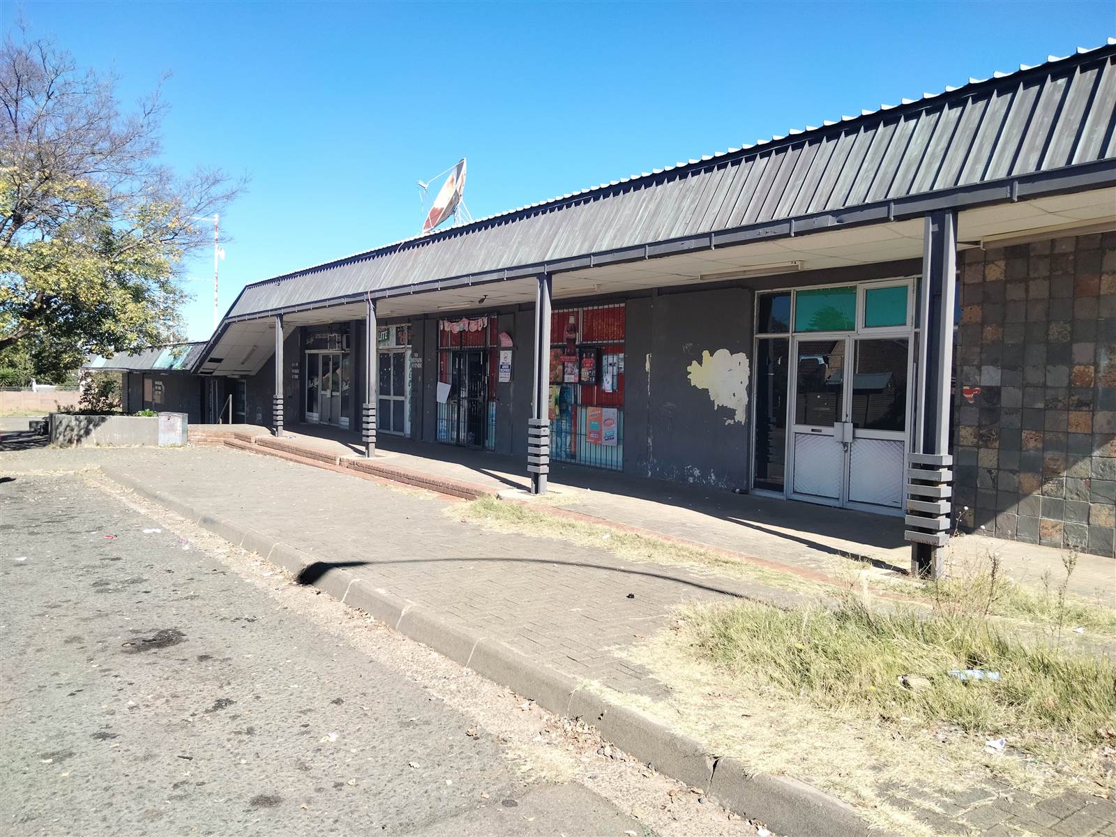 1543  m² Commercial space in Uitsig photo number 3