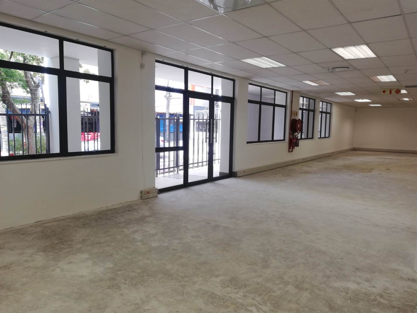 420  m² Commercial space in Morningside photo number 12