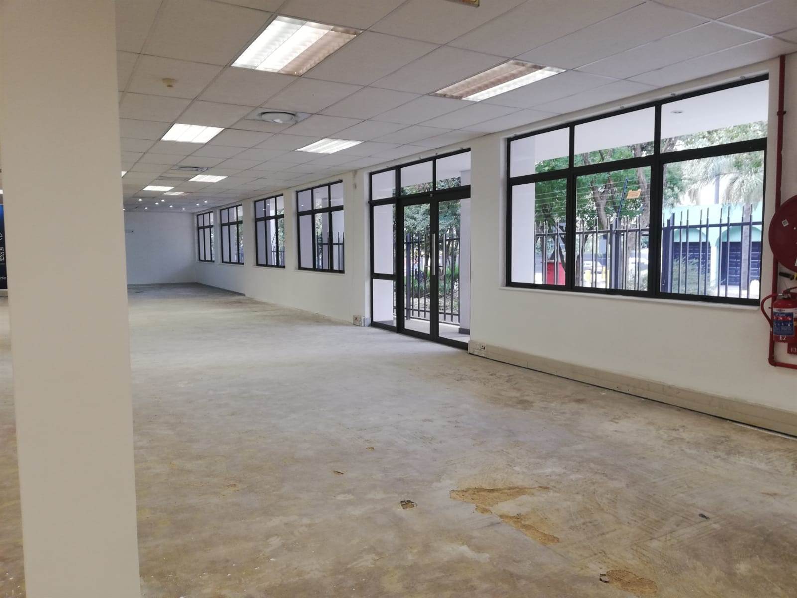 420  m² Commercial space in Morningside photo number 16