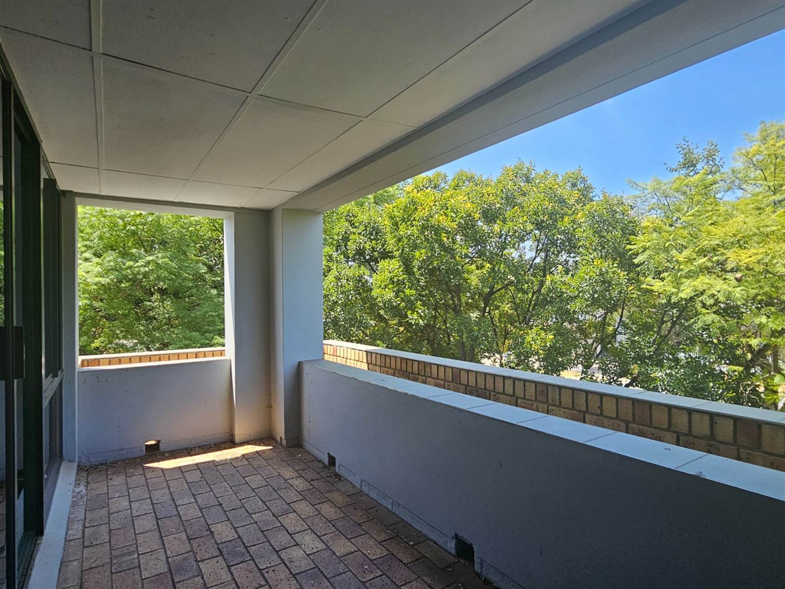 121  m² Commercial space in Bryanston photo number 14