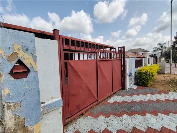 2 Bedroom House 2 Bedroom House