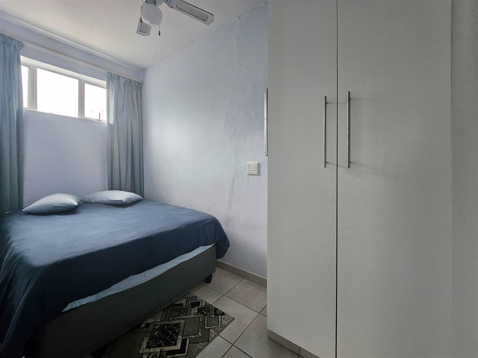 2 Bed Apartment in Amanzimtoti photo number 16