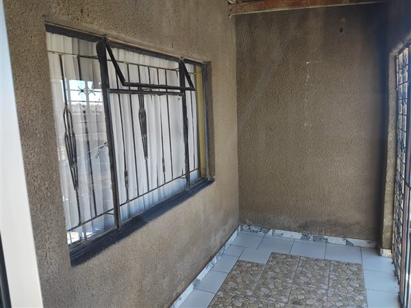 2 Bedroom House 2 Bedroom House