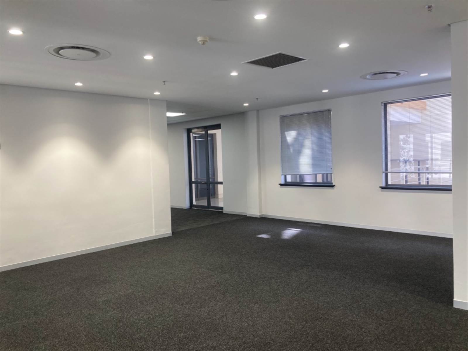 1356  m² Commercial space in Rosebank photo number 3