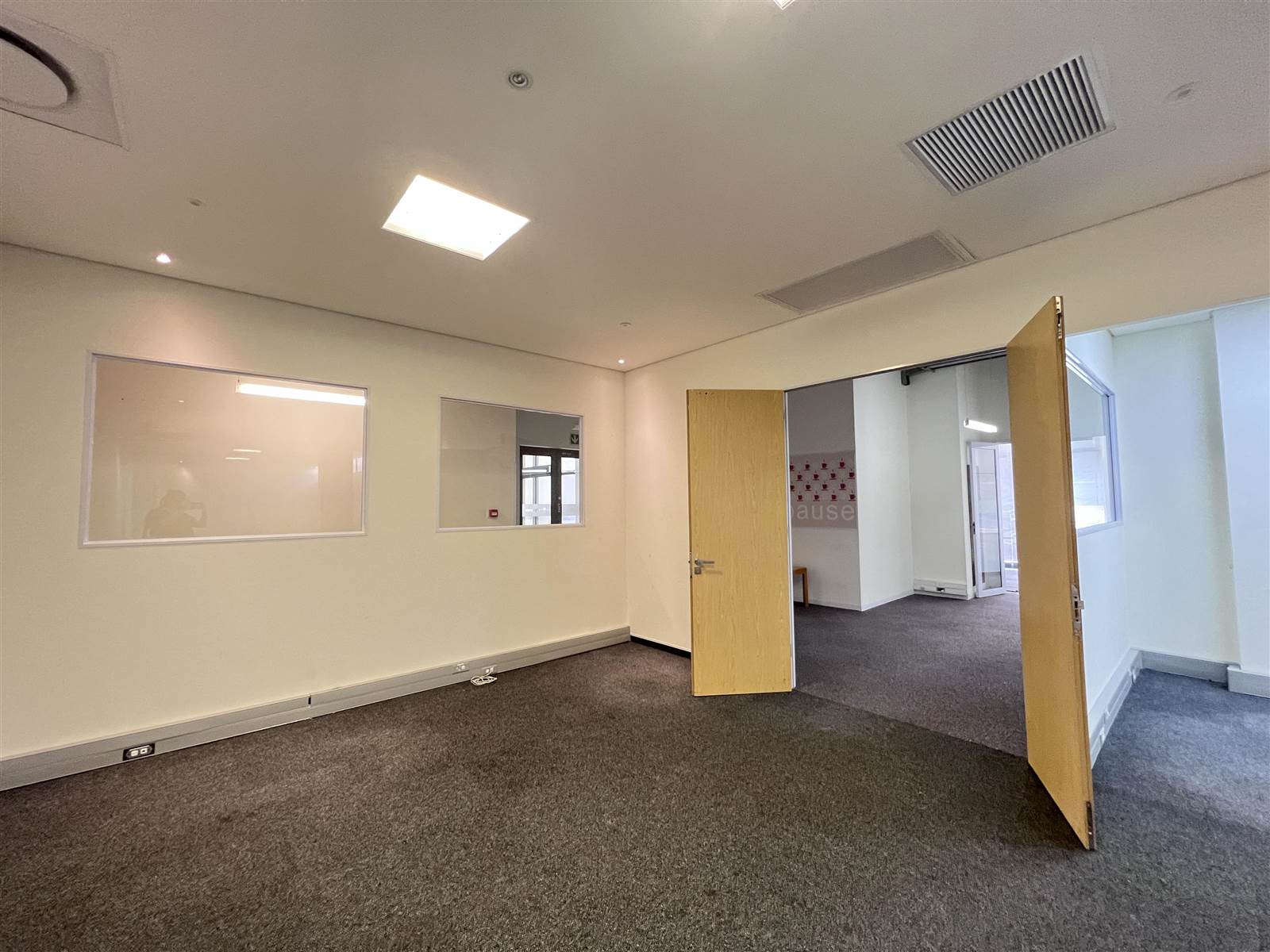 311  m² Commercial space in Tyger Valley photo number 4
