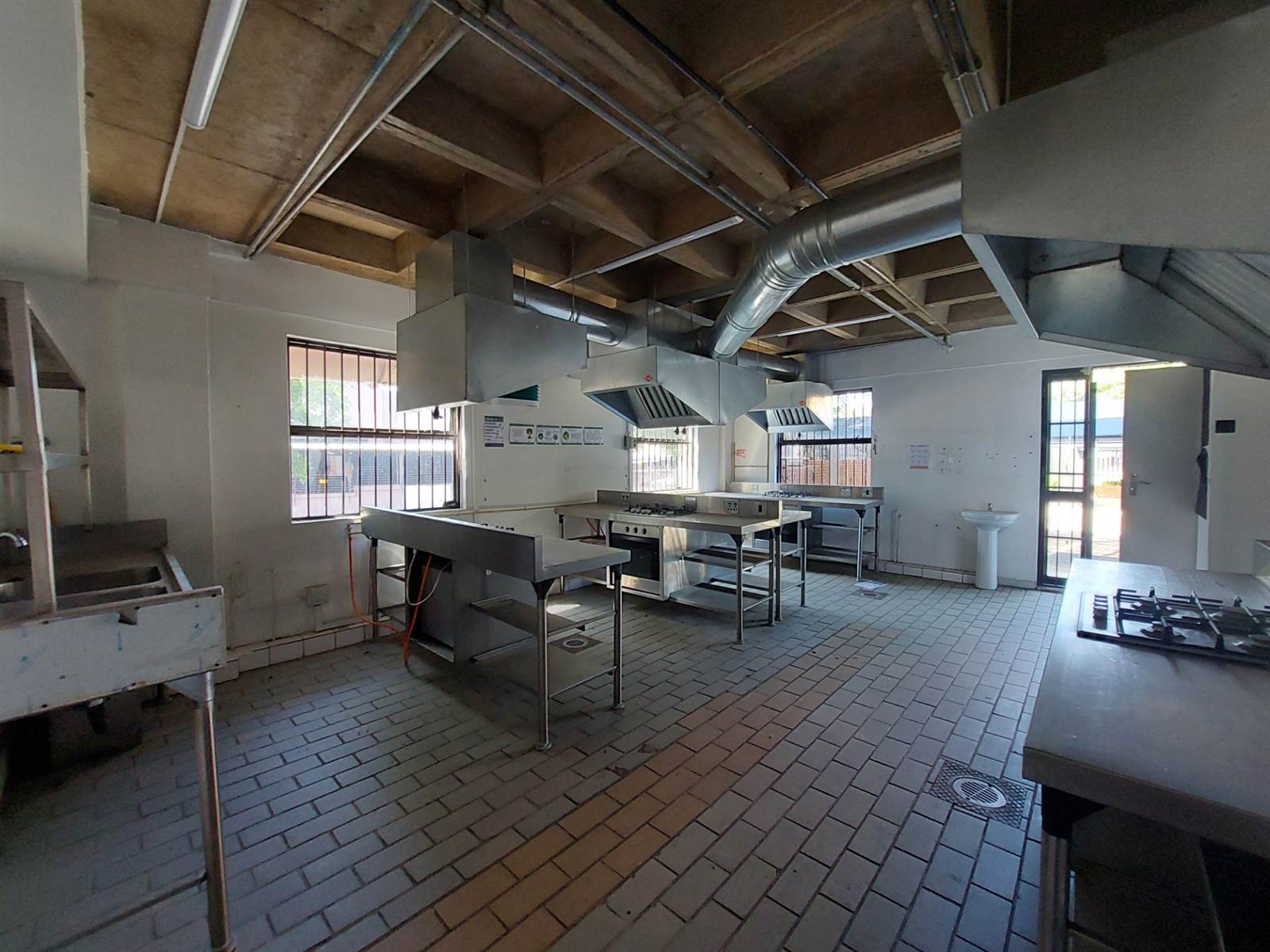 72  m² Commercial space in Centurion CBD photo number 7
