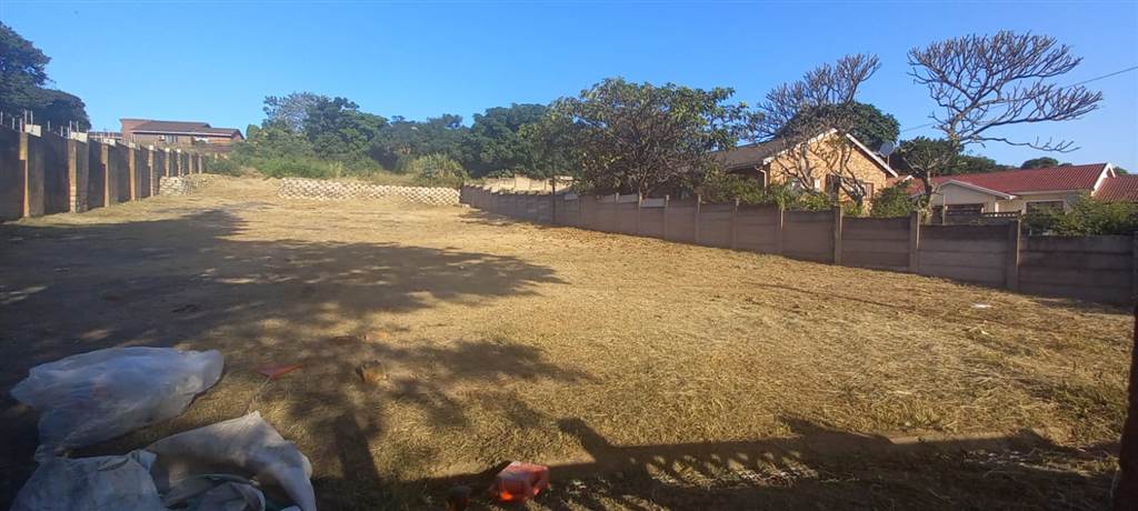 1524 m² Land available in Bluff photo number 9