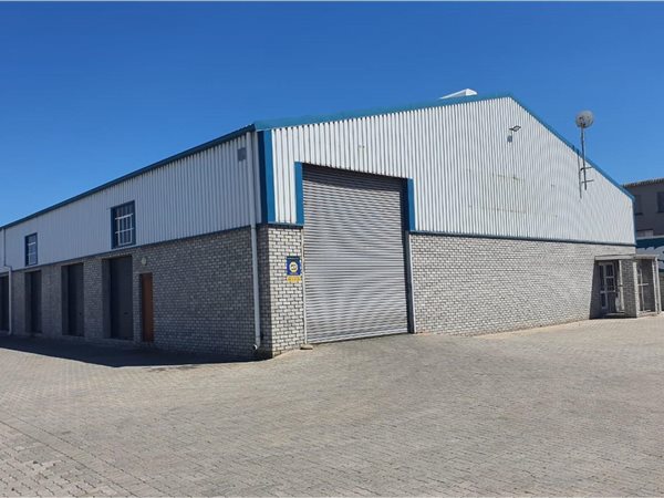 1001  m² Industrial space in Deal Party