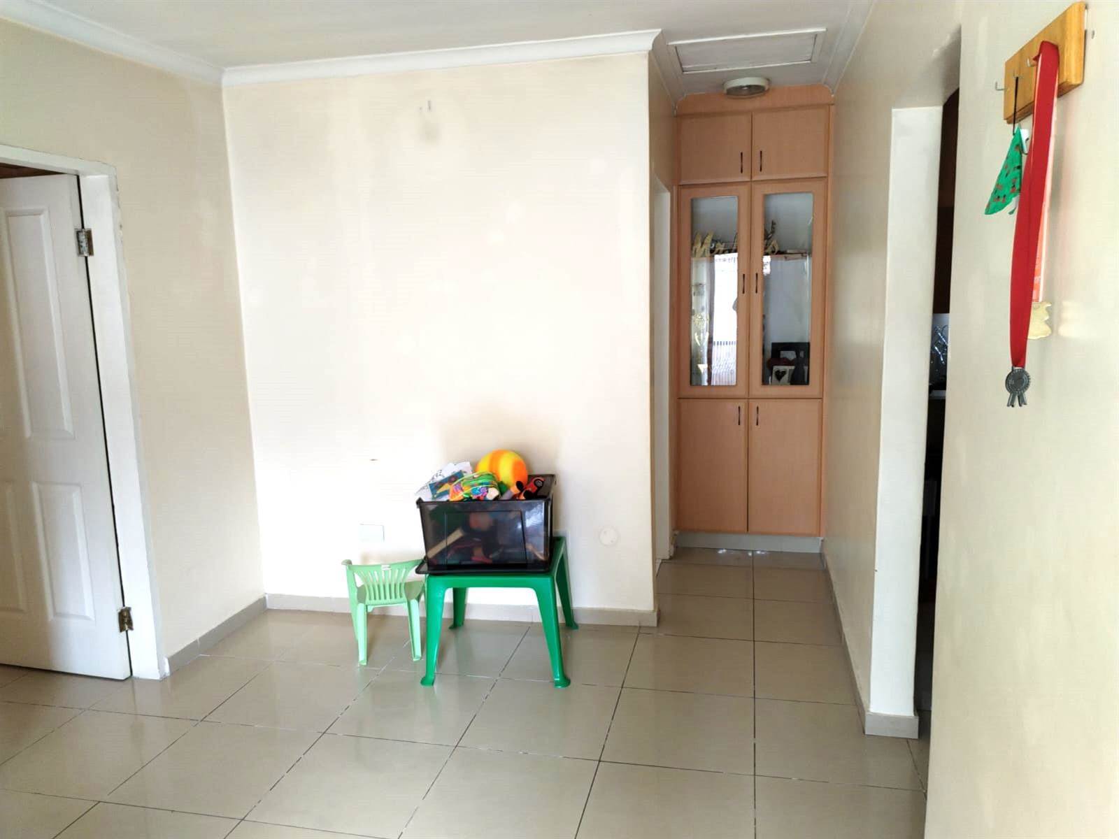 2.5 Bed Apartment in Tongaat Central photo number 16