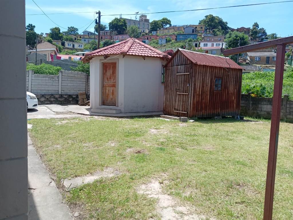 4 Bed House in Umlazi photo number 17