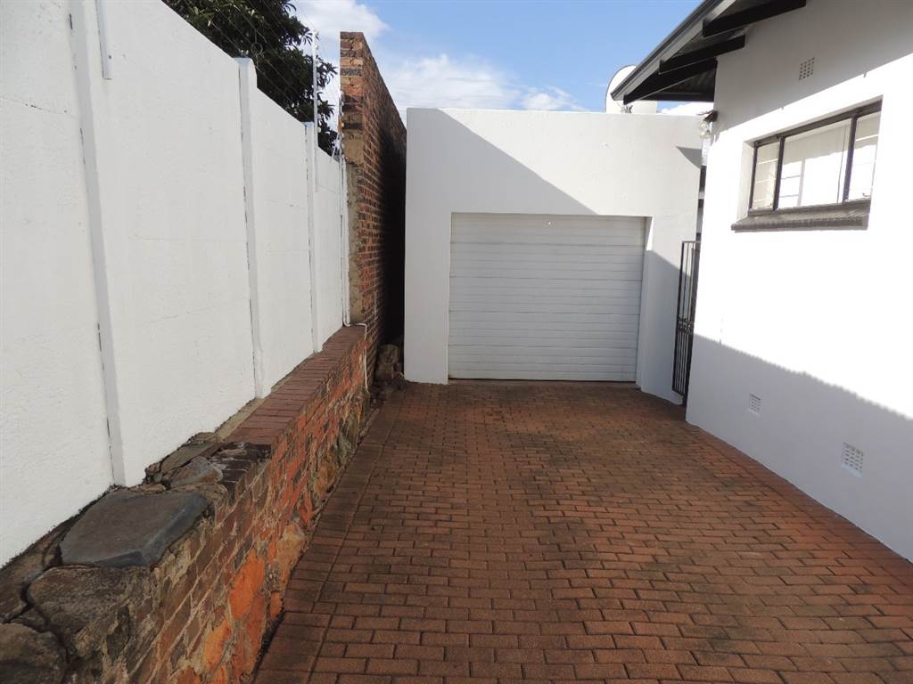 2 Bed House in Melville photo number 17