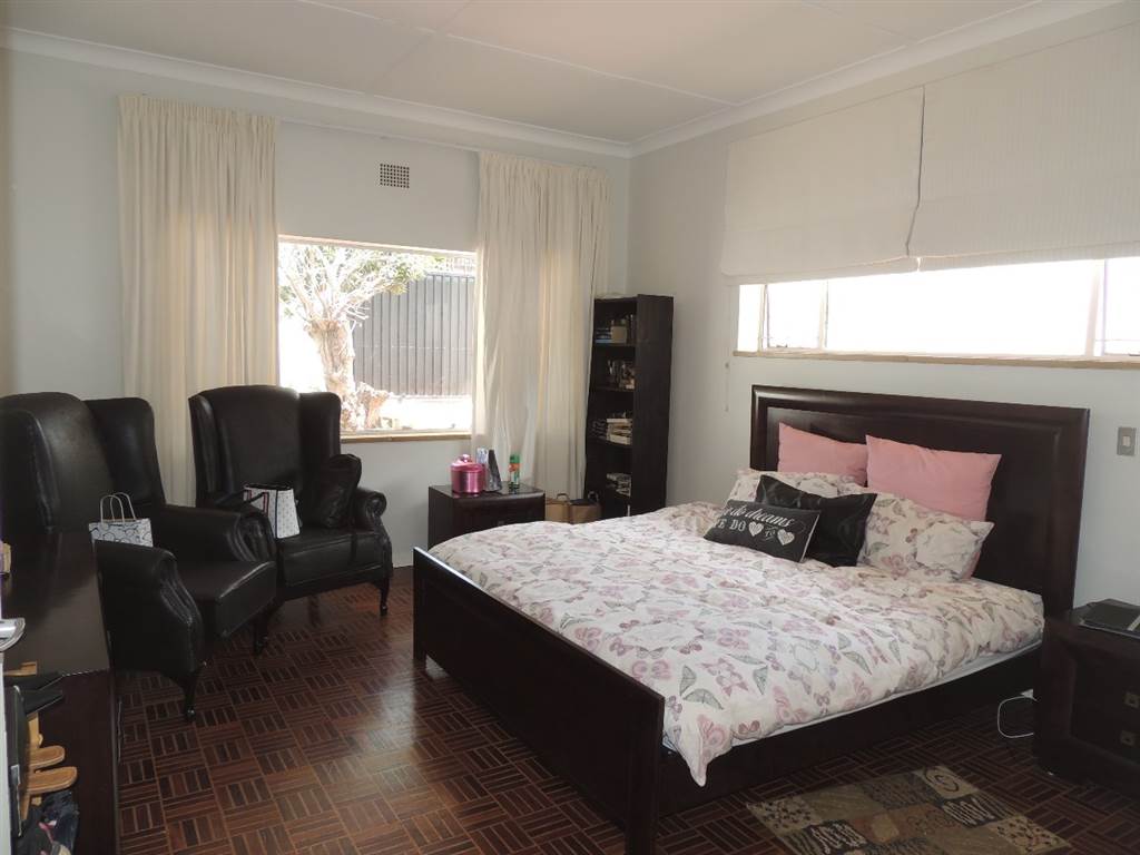 2 Bed House in Melville photo number 11