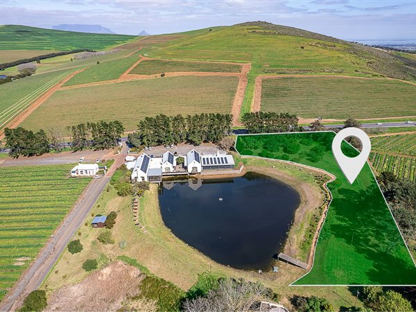 8694 m² Land available in Durbanville