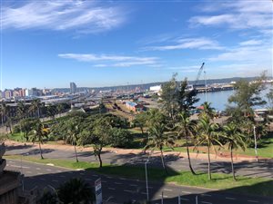 Studio apartment in Durban CBD