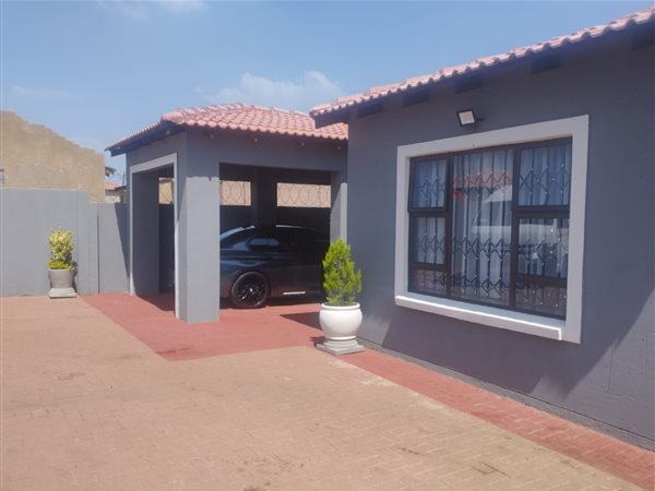 3 Bedroom House 3 Bedroom House