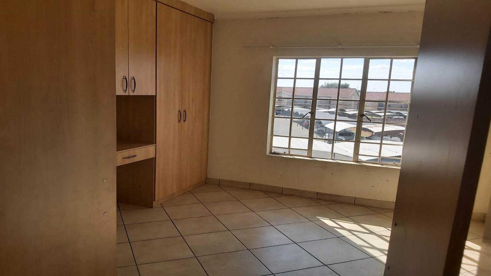 2 Bed Flat in Waterval East photo number 14