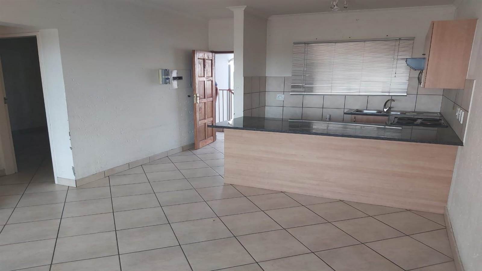2 Bed Flat in Waterval East photo number 12