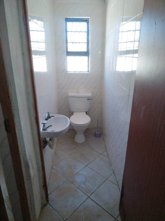 2 Bed House in Govan Mbeki photo number 6