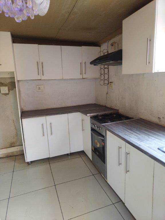 3 Bed House in Zwide photo number 4