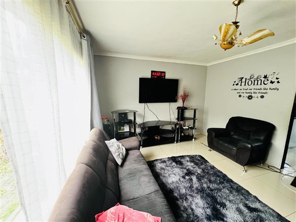 2 Bed House in Newlands East