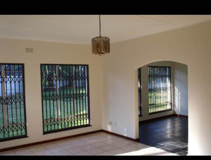 3 Bed House in Randpark Ridge photo number 3