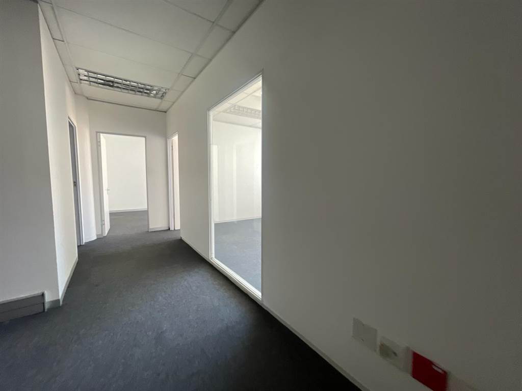 163.75  m² Commercial space in Milnerton Central photo number 25