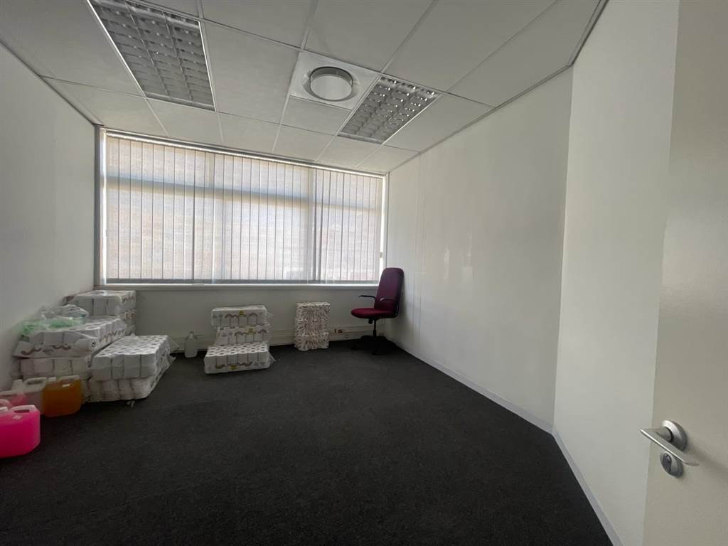163.75  m² Commercial space in Milnerton Central photo number 24