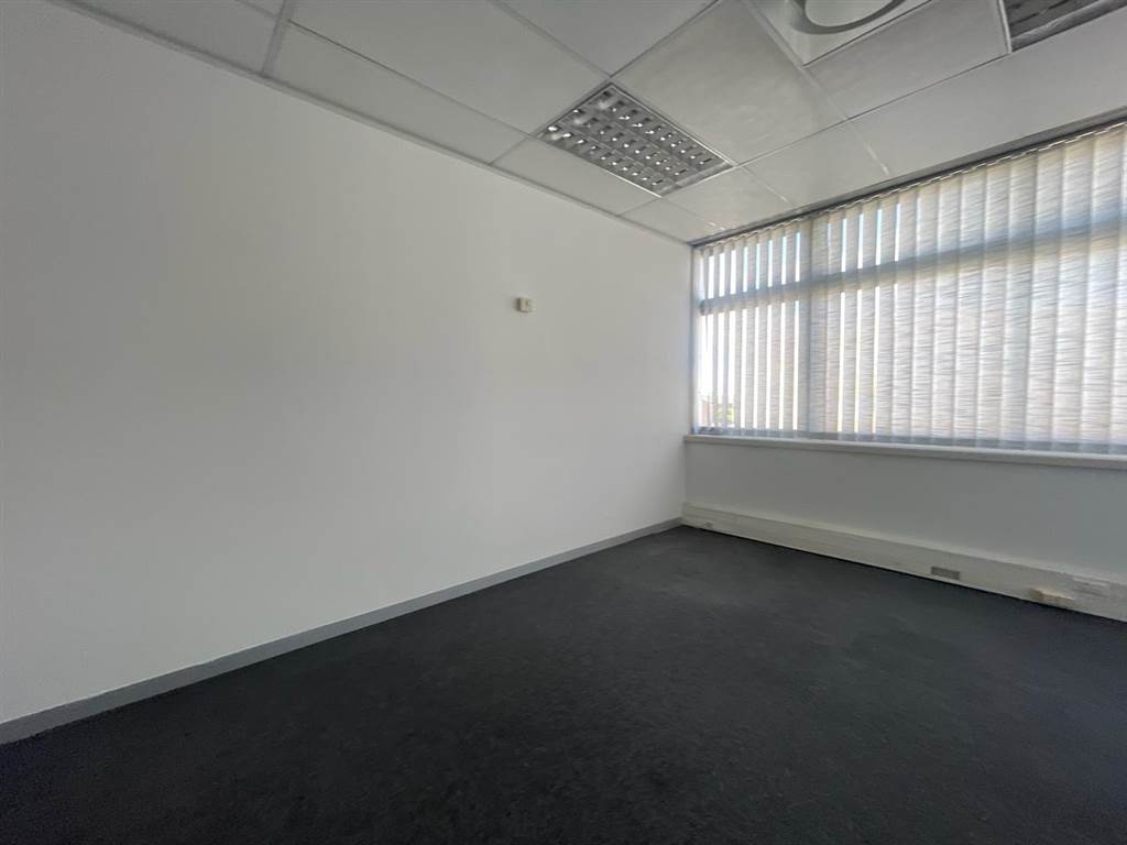 163.75  m² Commercial space in Milnerton Central photo number 10