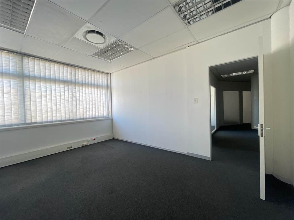 163.75  m² Commercial space in Milnerton Central photo number 17