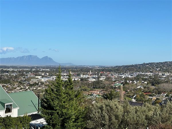 1 673 m² Land 1 673 m² Land