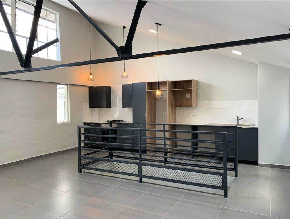 1 Bed Apartment in Braamfontein photo number 5