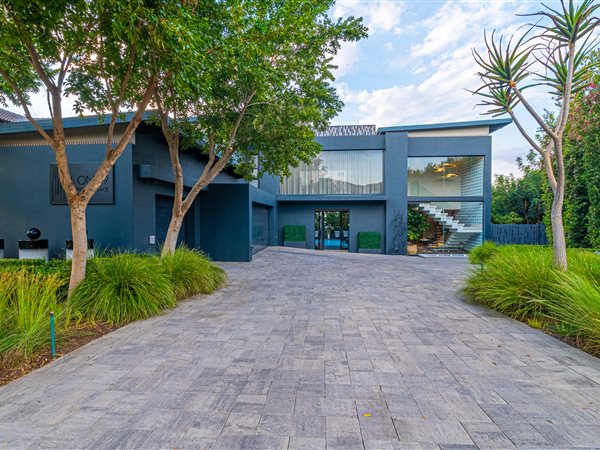4 Bedroom House 4 Bedroom House