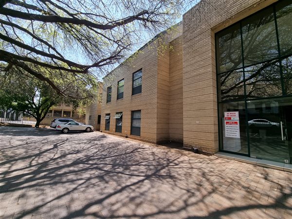 464  m² Commercial space in Rivonia