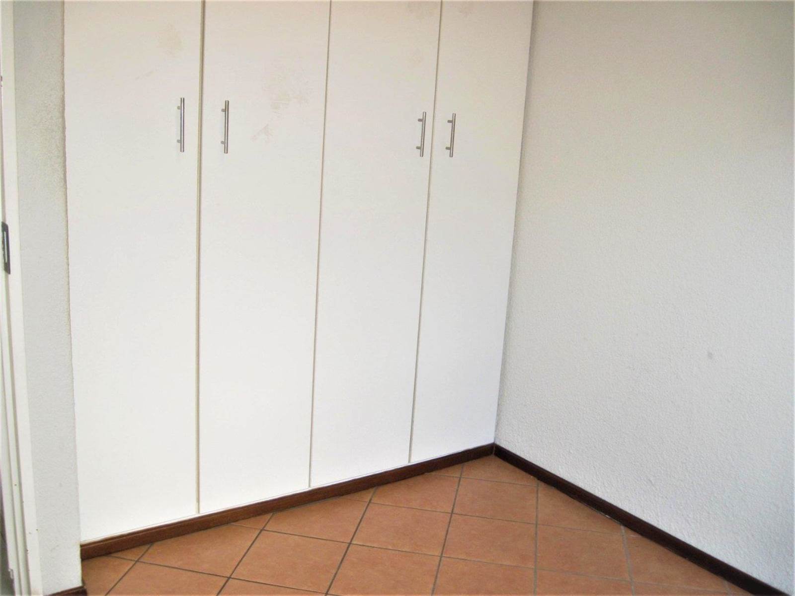 2 Bed Apartment in Alrode photo number 11
