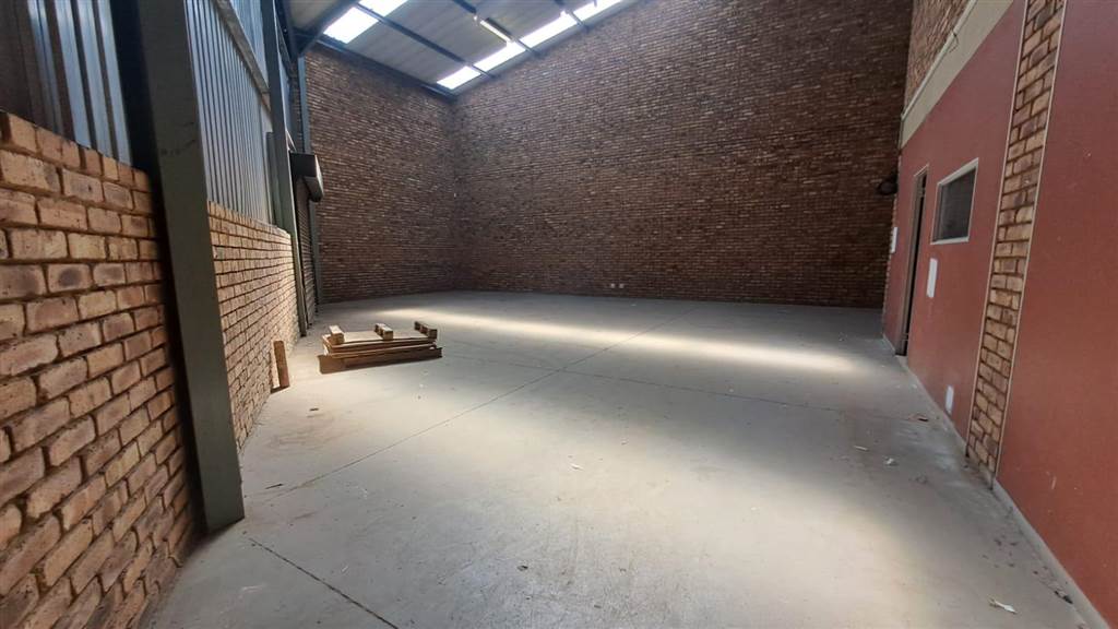 284  m² Industrial space in Silverton photo number 3