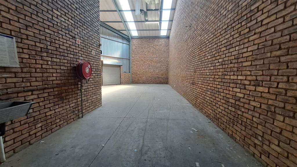 284  m² Industrial space in Silverton photo number 8