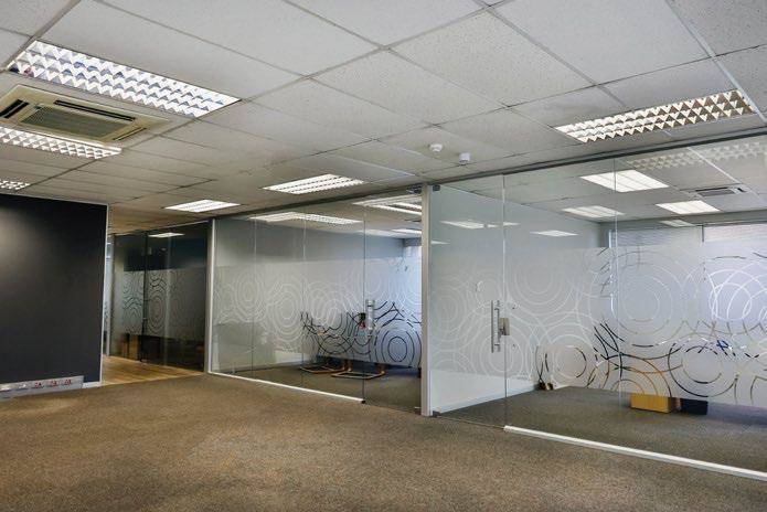 324.9  m² Commercial space in Parow North photo number 5