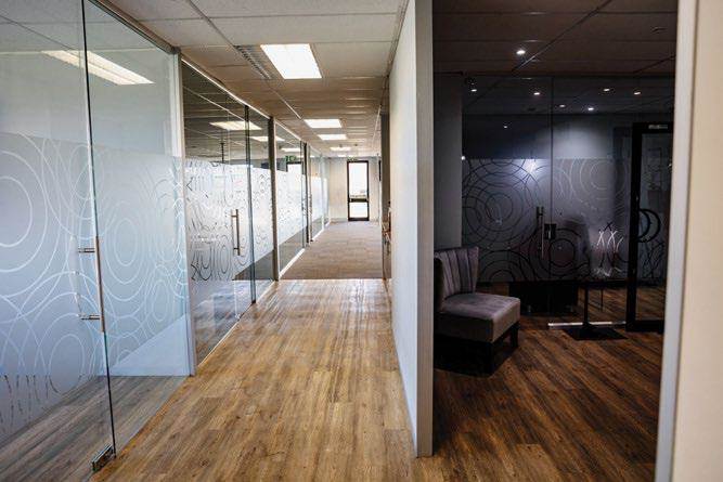 324.9  m² Commercial space in Parow North photo number 7