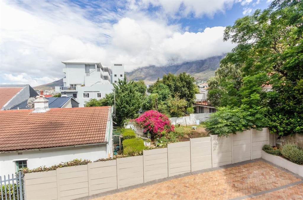 1 Bed Apartment in Tamboerskloof photo number 9