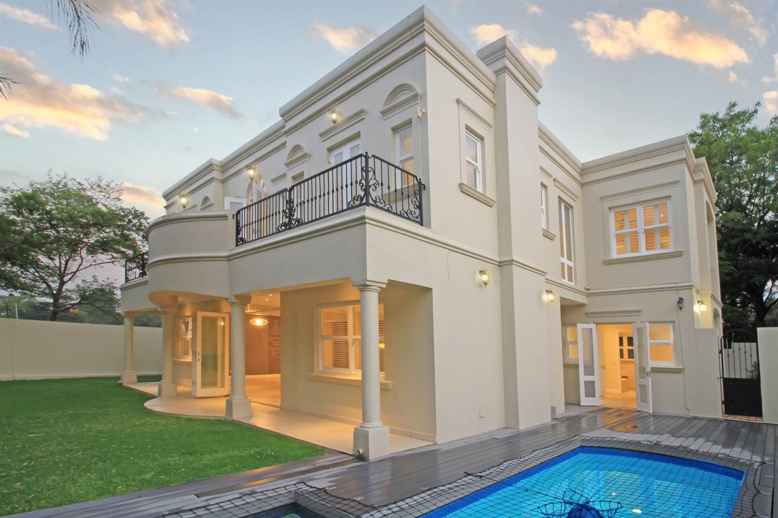 4 Bed House in Bryanston photo number 2