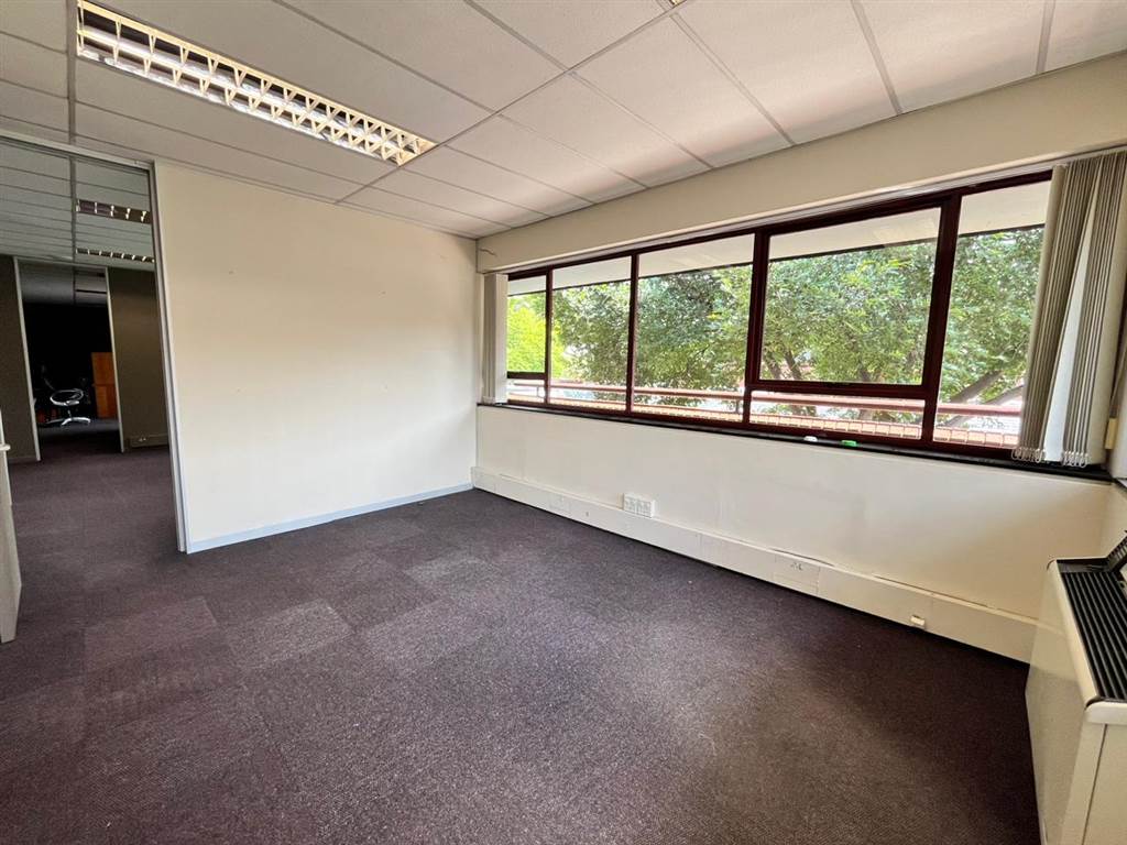 128.67  m² Commercial space in Epsom Downs photo number 7