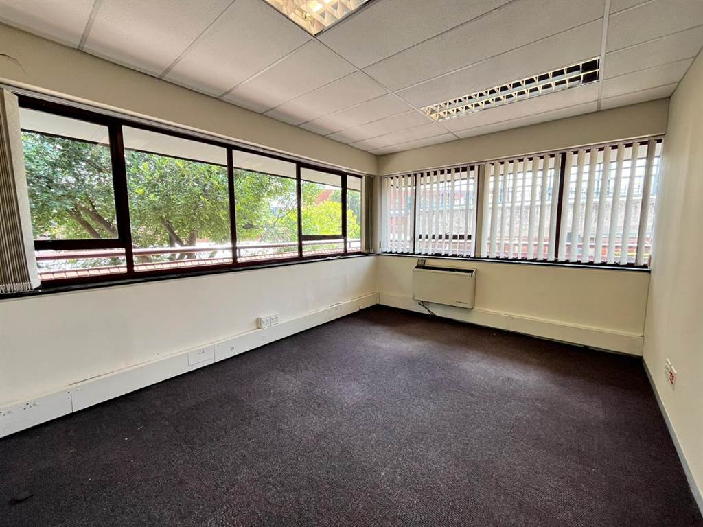 128.67  m² Commercial space in Epsom Downs photo number 6