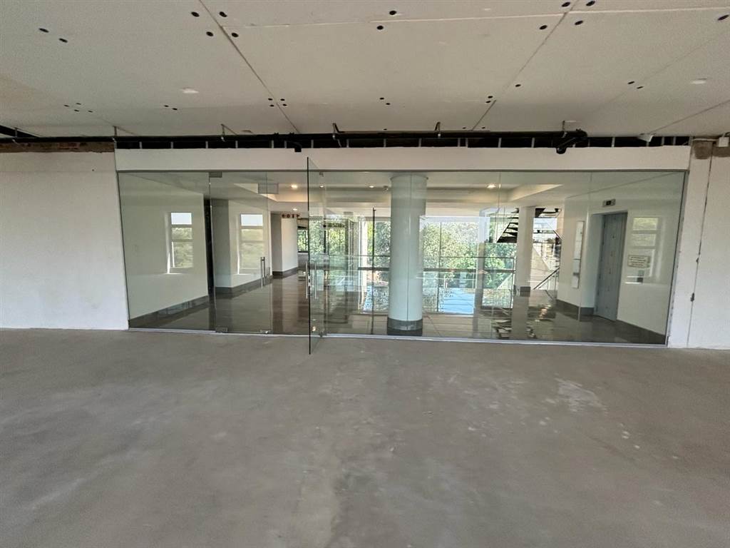 3514  m² Commercial space in Rosebank photo number 30
