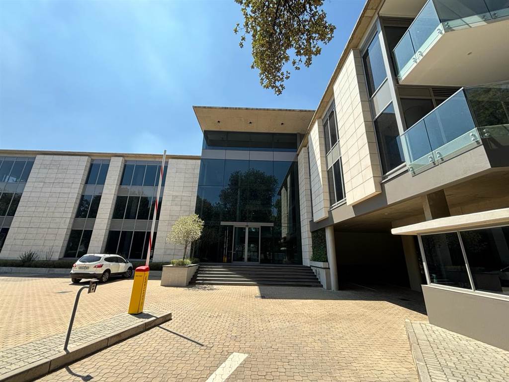 3514  m² Commercial space in Rosebank photo number 2