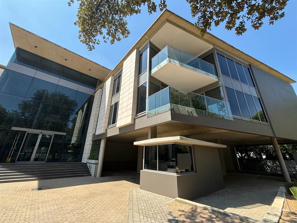 3514  m² Commercial space in Rosebank photo number 1