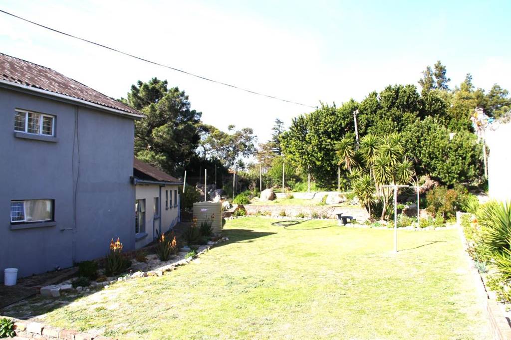 4 Bed House in Grabouw photo number 23