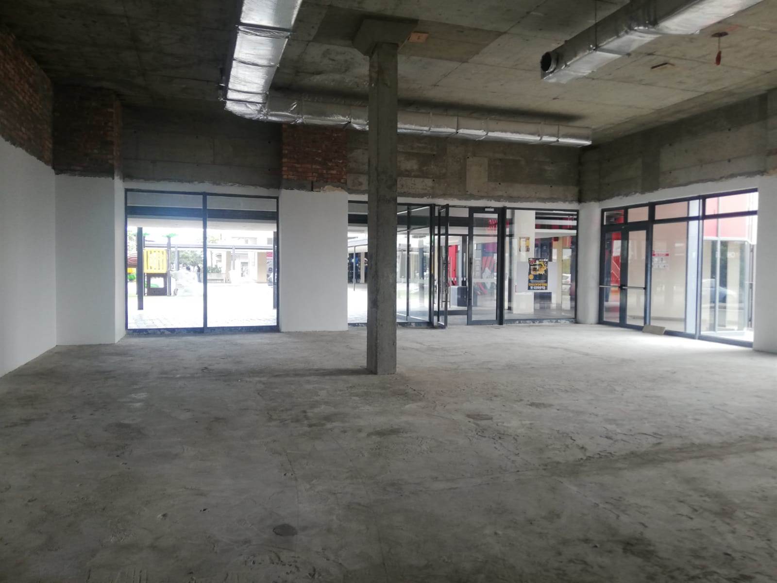 696  m² Retail Space in Milnerton Central photo number 3